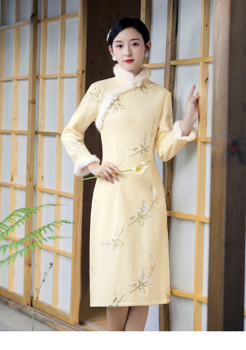 旗袍冬装长袖改良复古加厚毛呢旗袍气质优雅时尚毛领旗袍中长款 米