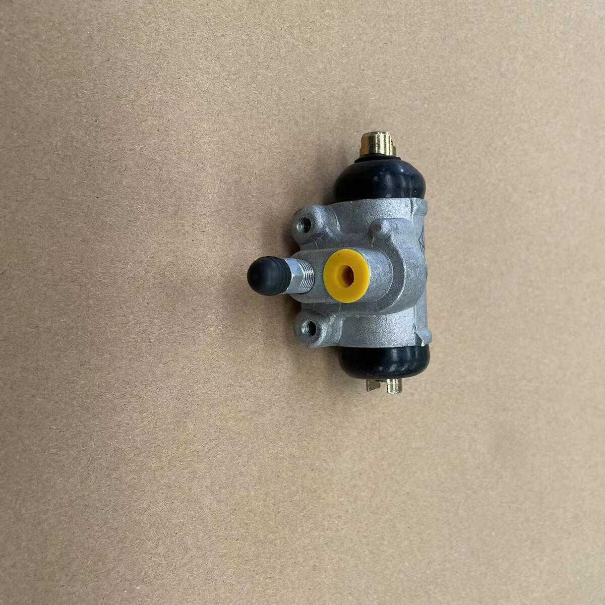 适配鸿日s1御虎s1pro鸿日u8鸿豆红日电动汽车后刹车分泵制动分泵更多