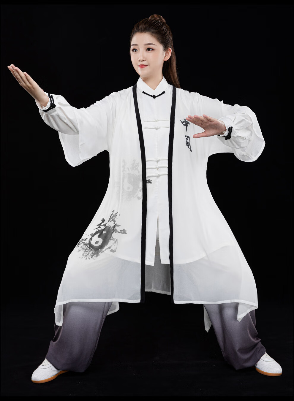 绘武太极服男女春秋太极拳服装中老年表演比赛服团体飘逸披纱套装墨谦