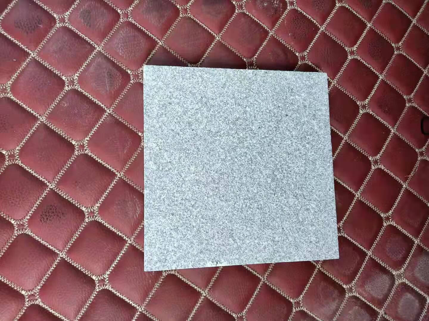 编号:10054057452644商品名称:【618活动】花岗岩芝麻白火烧板广场