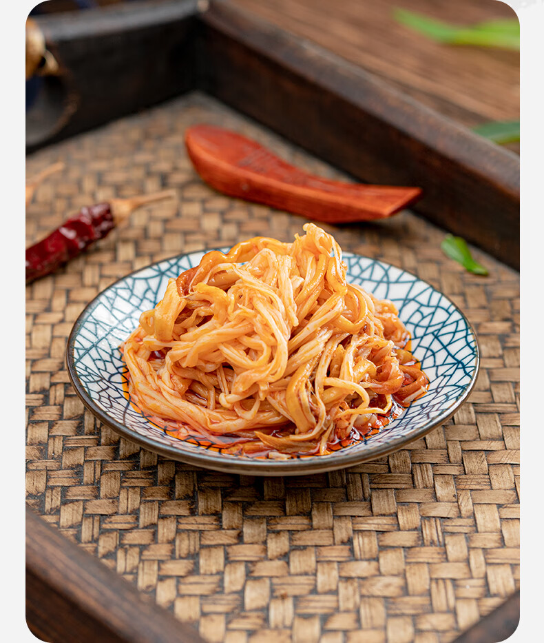 菇145g瓶装即食下饭菜配饭佐餐小吃咸菜酱菜四川特产香辣金针菇145g