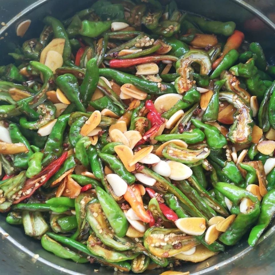 江苏徐州辣椒新鲜特辣皱皮辣椒薄皮辣椒炒辣子鸡辣椒13斤箱装生鲜特辣