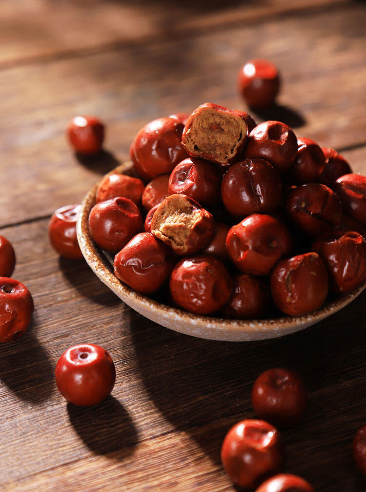 太行山百年老树酸枣野生酸枣果粒新鲜小红枣粒酸枣批发价直销酸甜