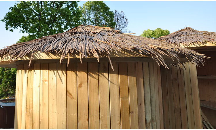 宜名家 户外木屋定制防腐木别墅农家乐小型移动庭院小木屋茅草屋房子