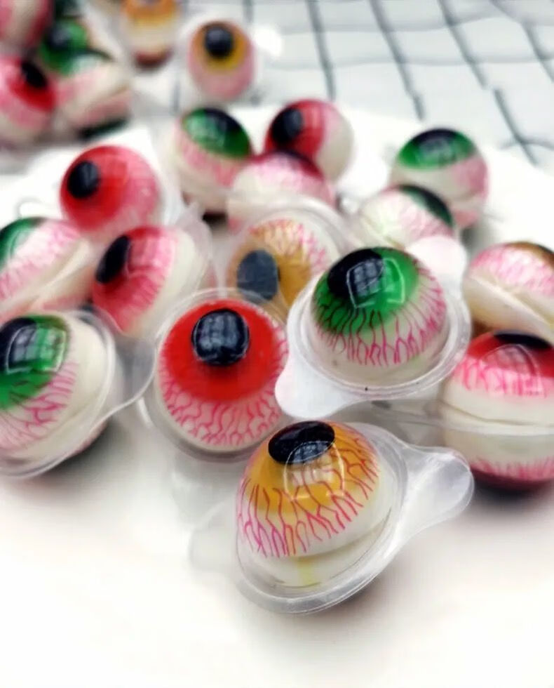 3d眼睛糖橡皮糖万圣节恶搞眼珠子软糖网红零食qq糖果眼球糖果批发3d