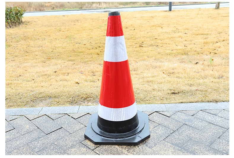 路标橡胶警示消防路锥反光锥便捷赛道墩子训练桩设施防撞地桩路椎63