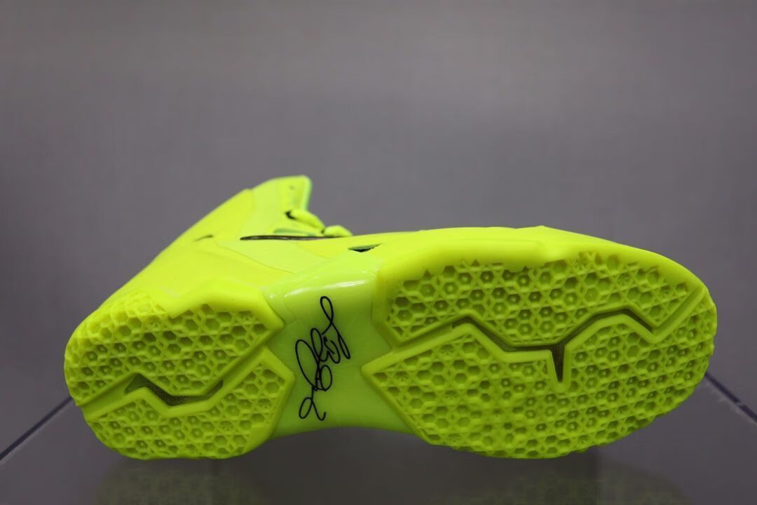 詹姆斯11代篮球鞋全明星夜光荧光绿鸳鸯涂鸦lebron11耐磨男运动鞋