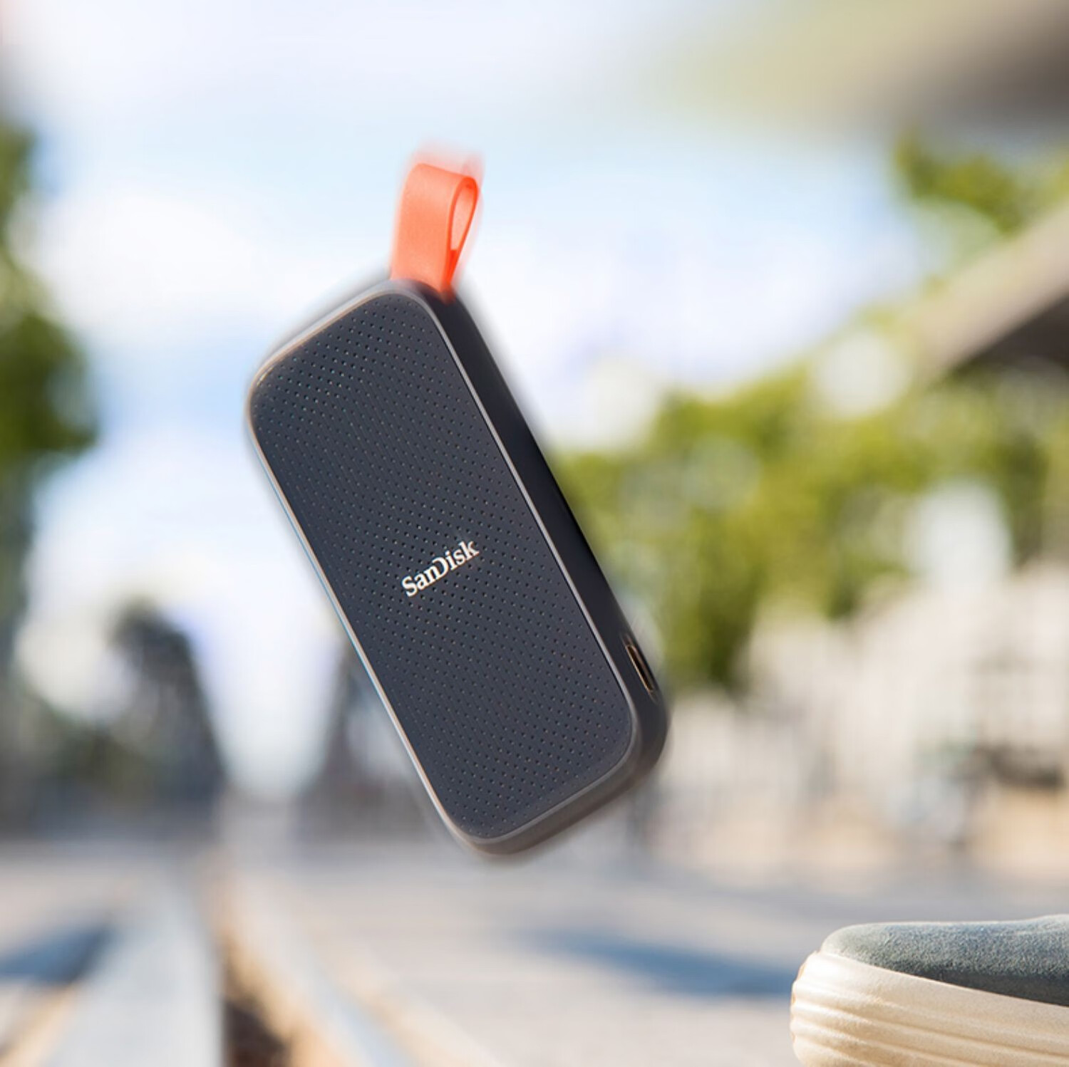 闪迪旗舰店e30移动固态硬盘1t便携式加密手机电脑两用typec大容量 e30