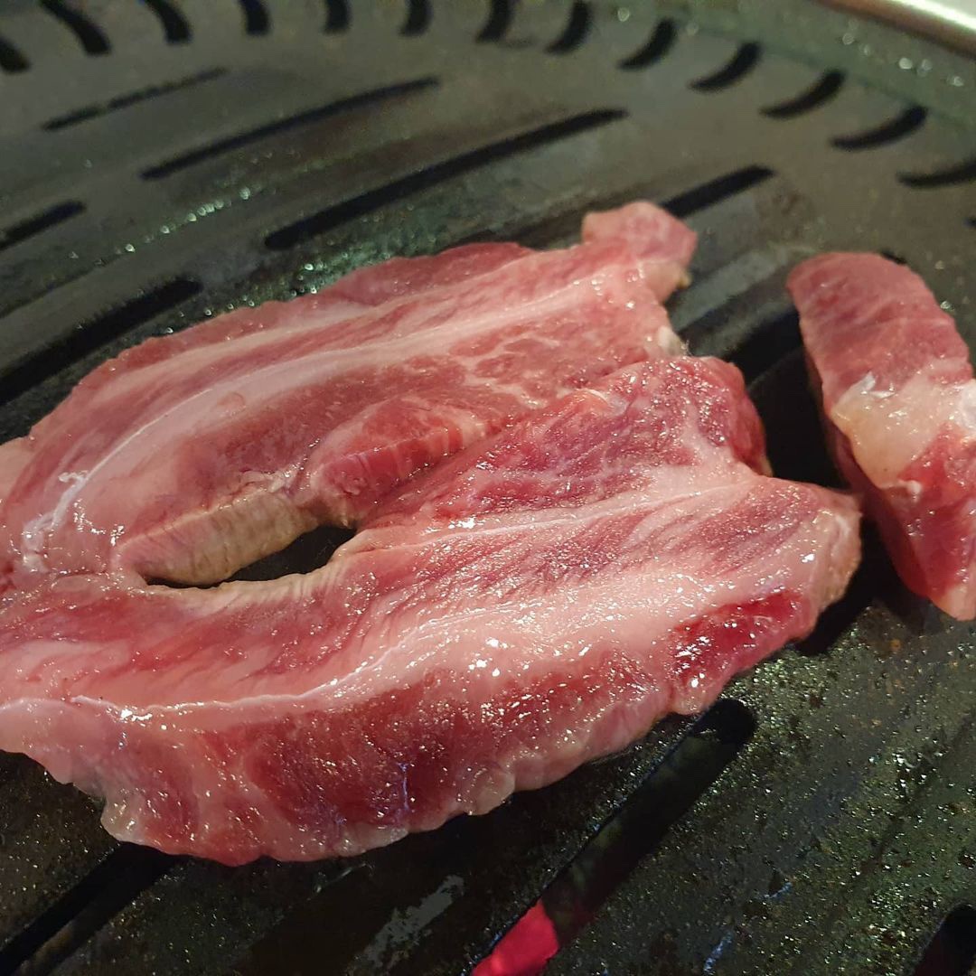 秒发5斤国产无骨安格斯黑牛奶香雪花牛肋条烧烤烤肉清真烤肉橙伯乐