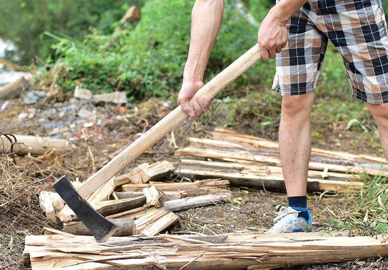 劈柴伐木斧头大号轨道钢手工锻打斧家用柴树木工斧子轨道钢柴斧5斤带
