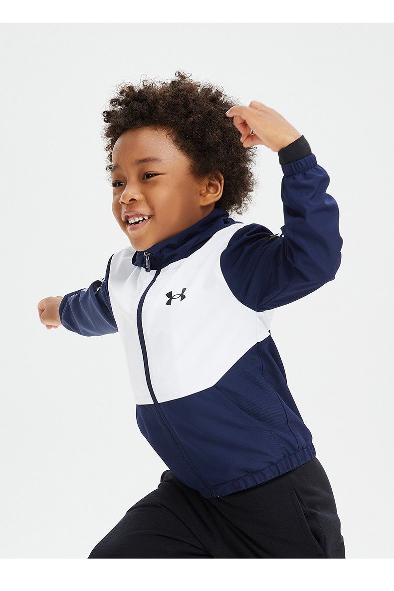 安德玛儿童梭织外套童装外套2021秋季新款男小童运动梭织薄外套夹克