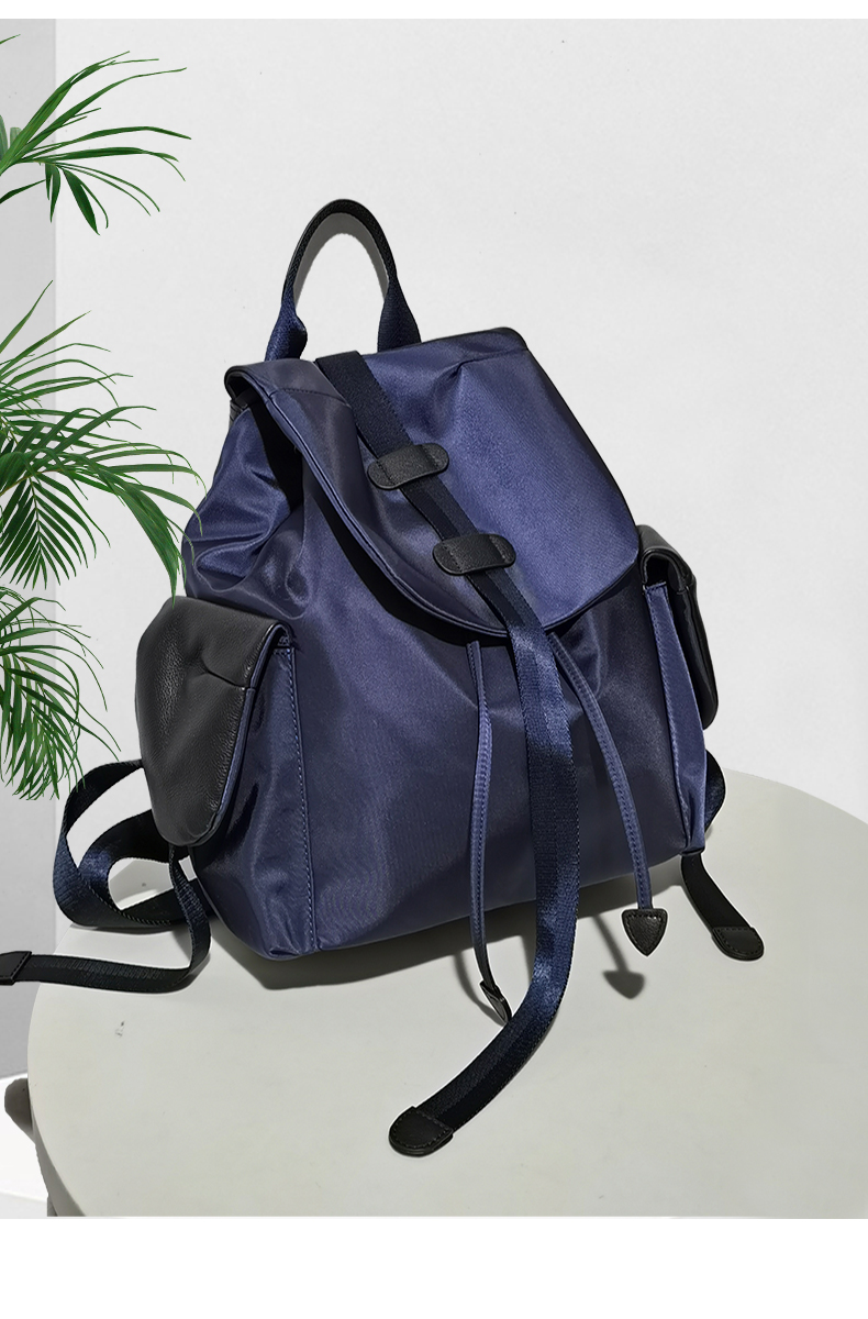 mk女包高端轻奢品牌轻便双肩包女牛津布背包202新款时尚防水包大容量