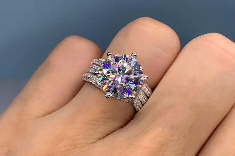 莫桑石钻石女戒 莫桑石d色豪华群镶豪华三排满镶大气戒指 18k金 5克拉