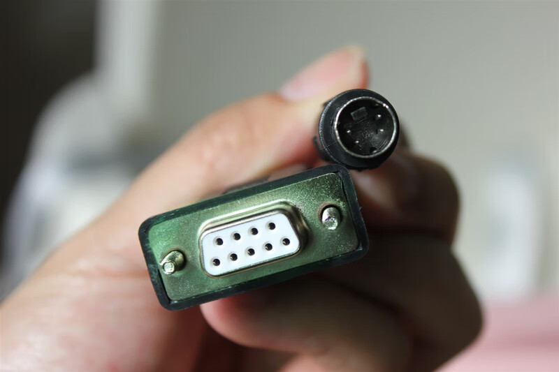 阙拈芊fatek永宏fbs/b1z系列plc编程电缆下载线永宏圆口4针转9孔rs232