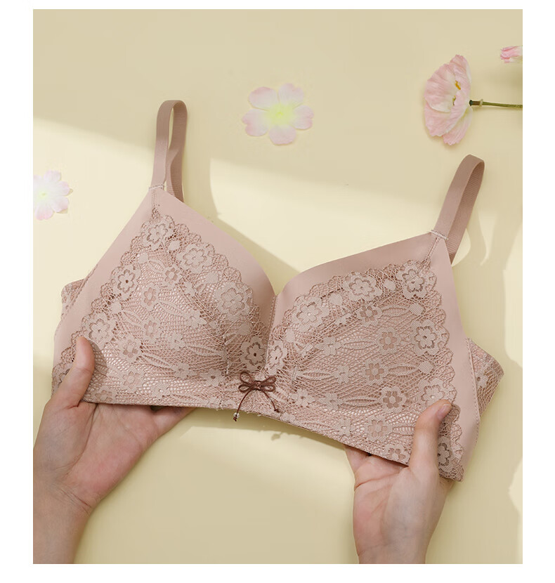 伊丝艾拉无钢圈三角杯聚拢文胸新款小胸蕾丝内衣女亲肤乳胶黑色75a34a