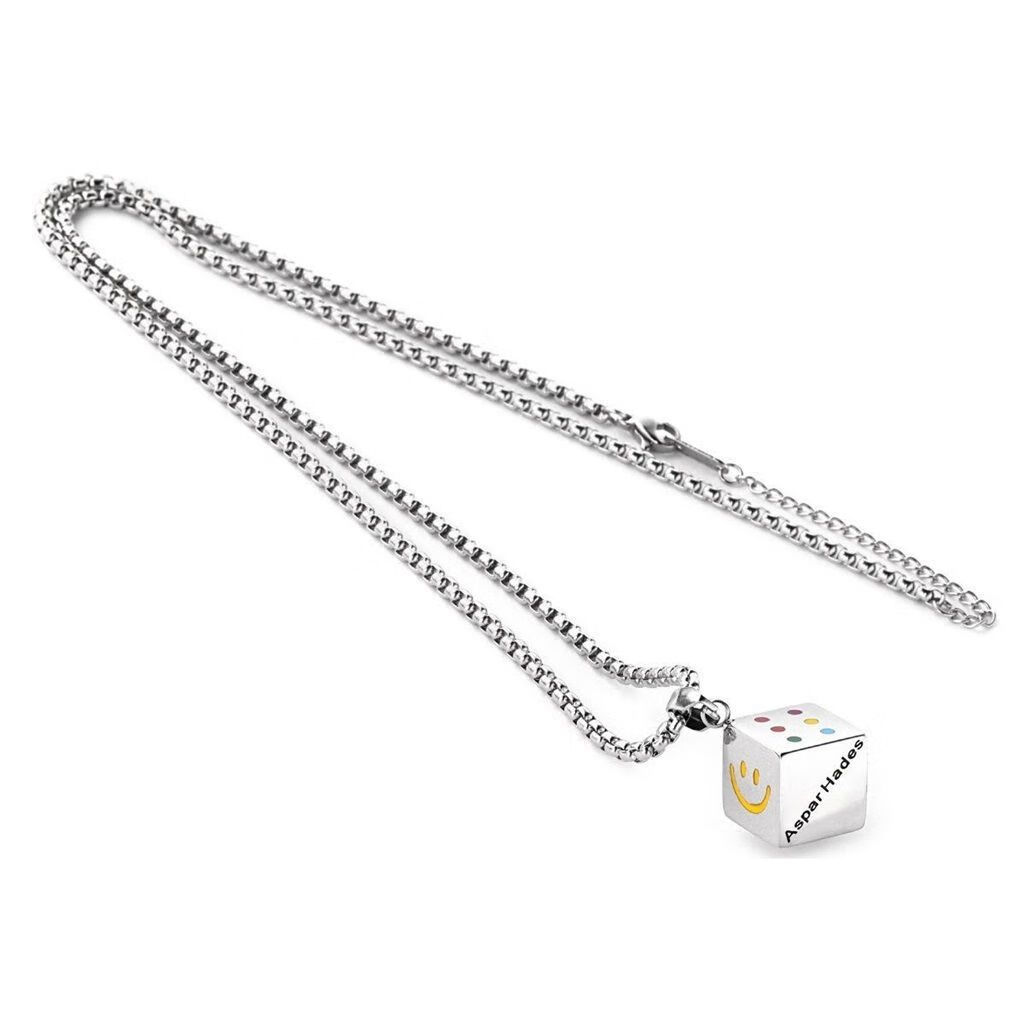 潮流合伙人幸运笑脸骰子钛钢项链男潮男个性男女嘻哈情侣项链ins幸运