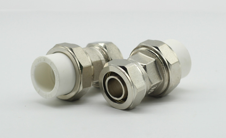 【现货速发】日丰地暖管接头 铝塑管转ppr接头20转25卡套式地暖管转换