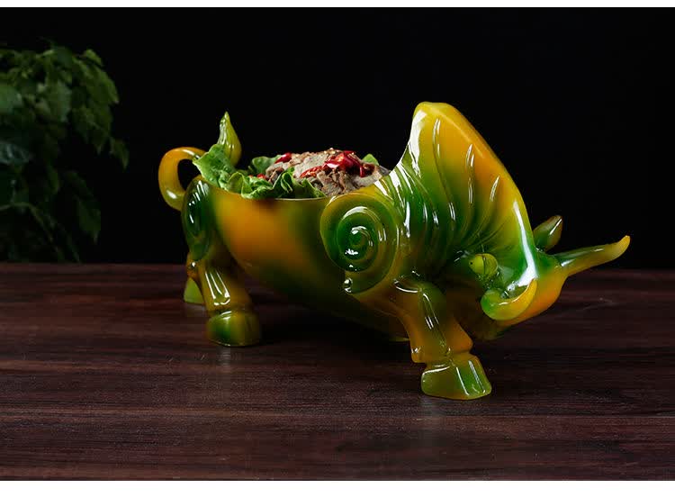 刺身干冰盘冒烟陶瓷海鲜摆盘火锅店肥牛气冲天树脂餐具创意款 牛001