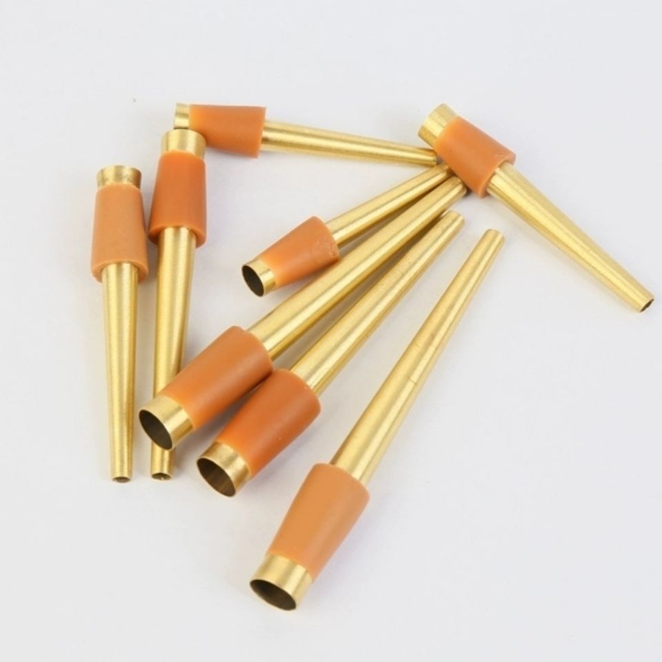 d调黄铜唢呐芯子唢呐天芯专业唢呐配件气盘唢呐冲哨片黄铜芯子e调气盘