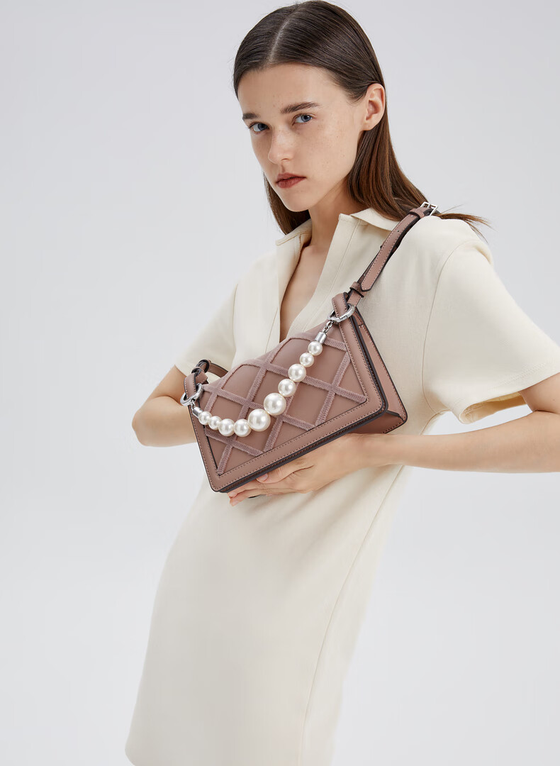 charleskeith早春新品ck220671285女士优雅珍珠手提单肩小方包black