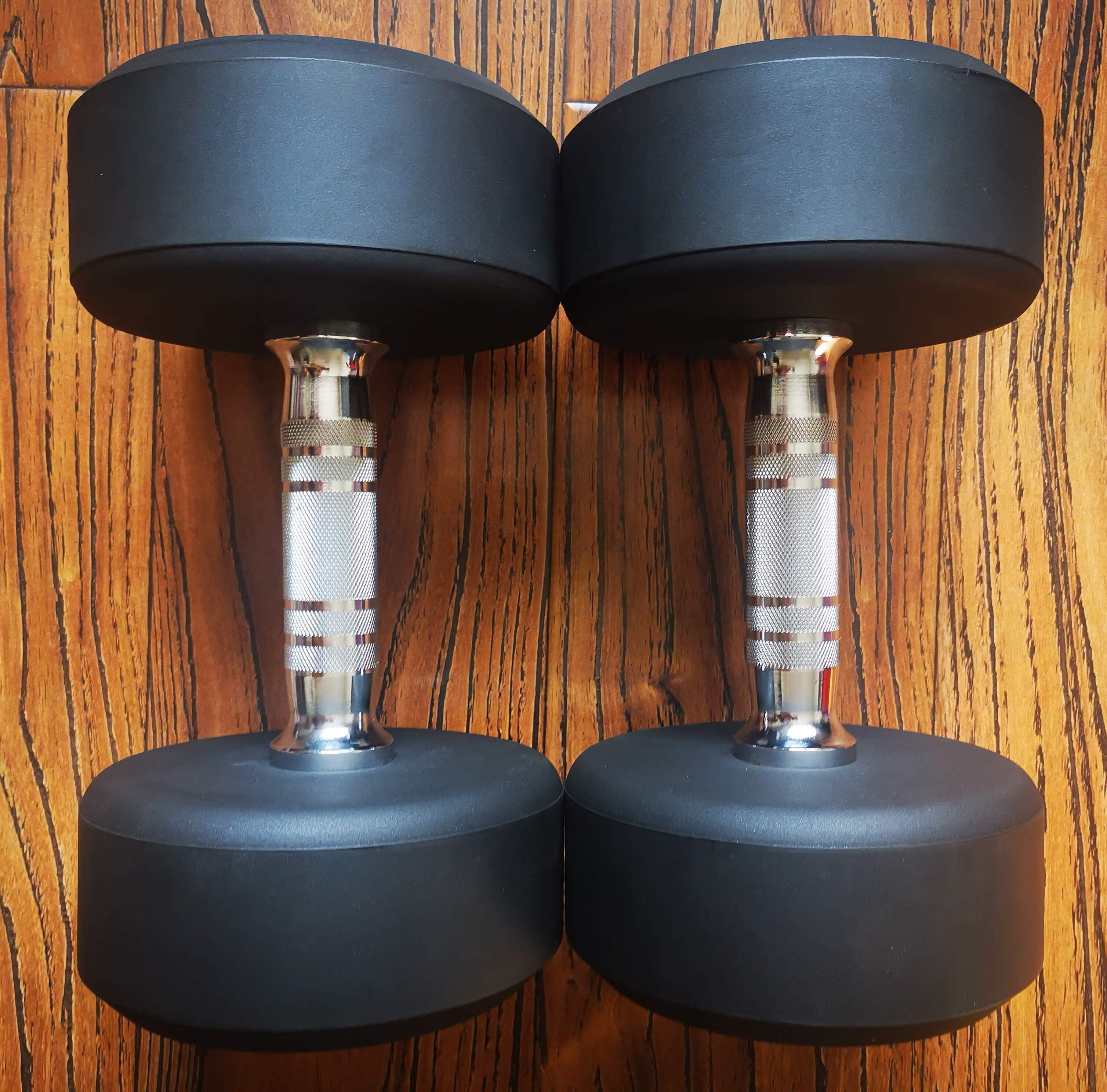 力健哑铃tpu环保材质纯钢内芯枣核型握把出口品质5公斤一对共10公斤力