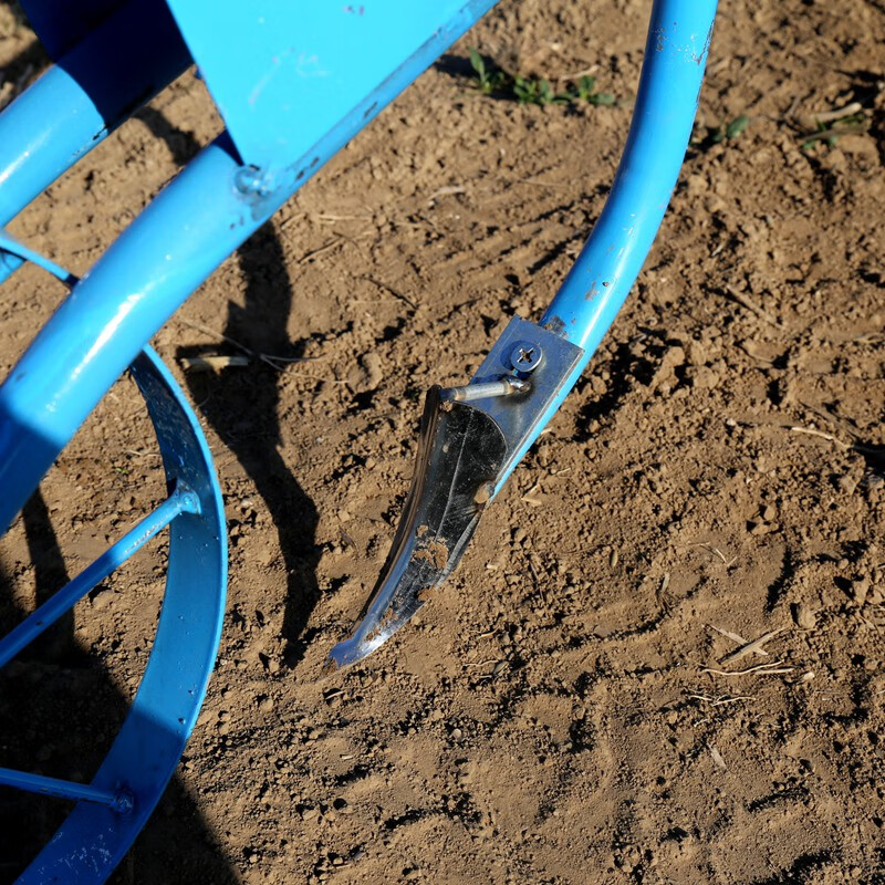 双张聚之宝五金可定制犁地机小型农用除草工具开沟挖地培土人工锄草