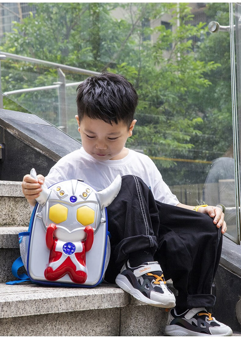 泰罗奥特曼玩具创意礼物周边文具套装男孩儿童书包生日赛文儿童男孩