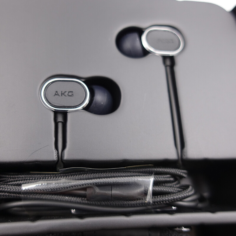 旗舰akg爱科技n28手机线控带麦耳机入耳耳塞重音解析hifi烧 弭黎弭黎