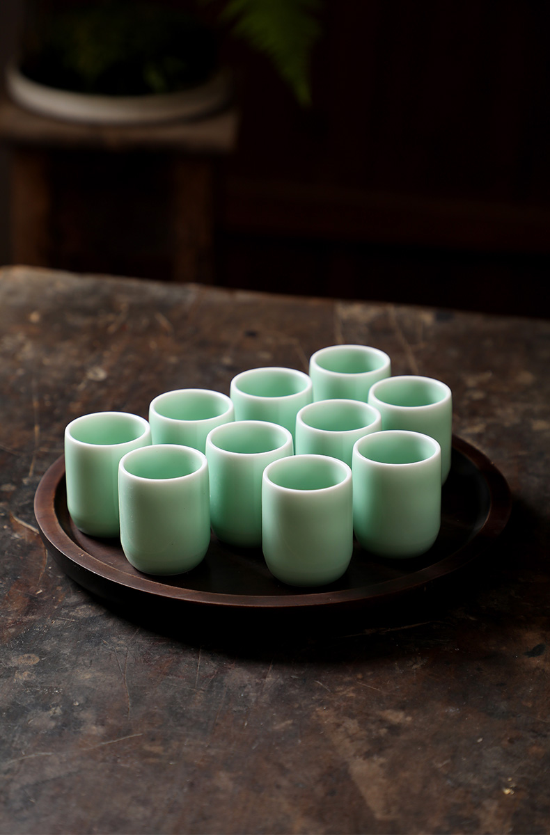 供奉烈黄小酒盅中式陶瓷酒具套装天青孔雀开屏10个1两多边酒杯简装