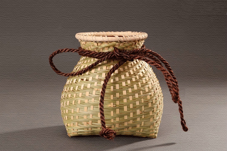 竹编鱼篓 捕鱼竹篓 手工竹编鱼篓 装鱼篓子 竹子制品 大 鱼篓 竹 带绳