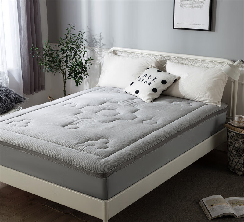 小绵羊(sheep) 石墨烯高弹抗菌护床垫双人1.5米褥子加厚1.