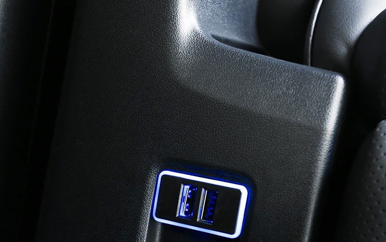 30系皇冠威尔法改装专用后排座usb接口充电配件 埃尔法威尔法尊贵版中