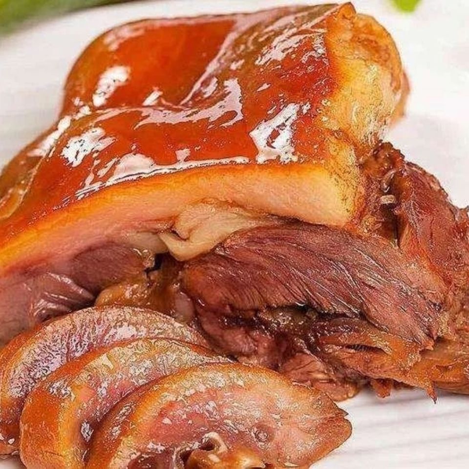 新鲜现杀土猪猪头猪头肉半只猪头猪脸劈半猪头带耳猪头带骨猪头新鲜