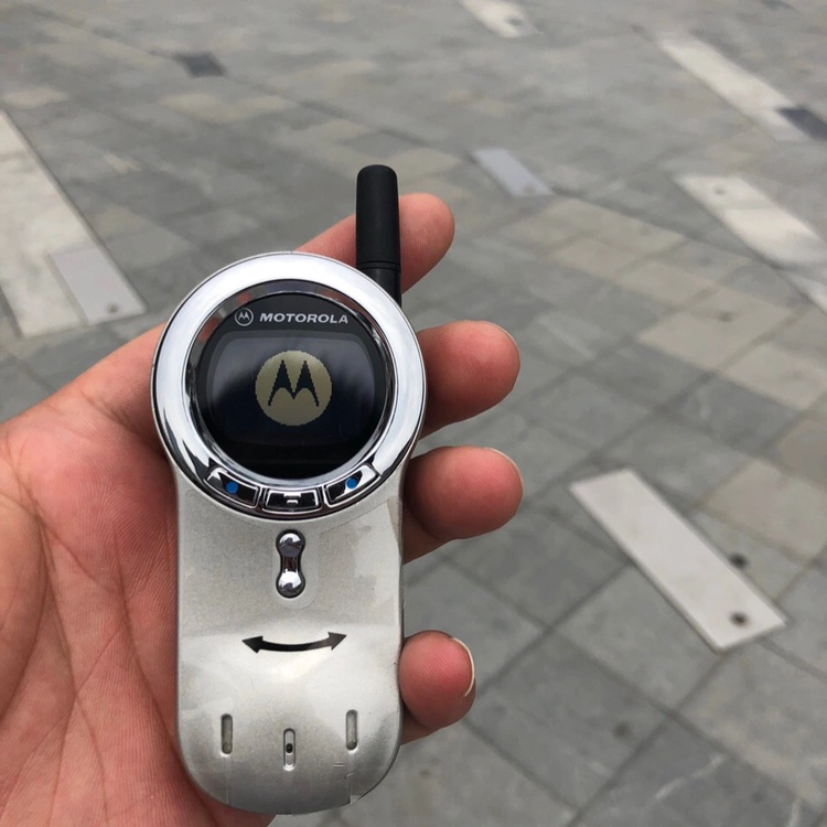 motorola摩托v70古董怀旧老款手机翻盖旋转备用机移动款红色移动版