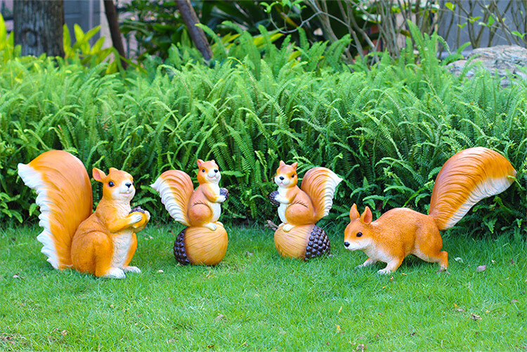 阿马福云 幼儿园松鼠卡通摆件户外花园摆件仿真动物雕塑园林庭院爬树