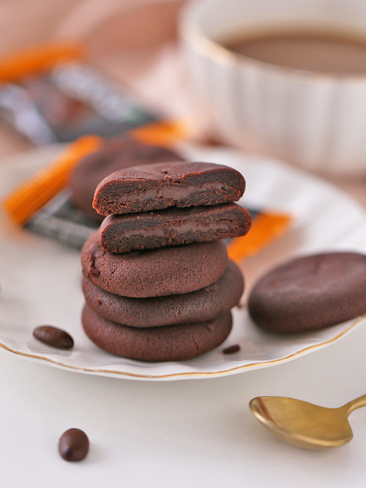 五折五折印尼纳宝帝软心趣布朗尼风味注心曲奇饼干零食整箱500g6袋