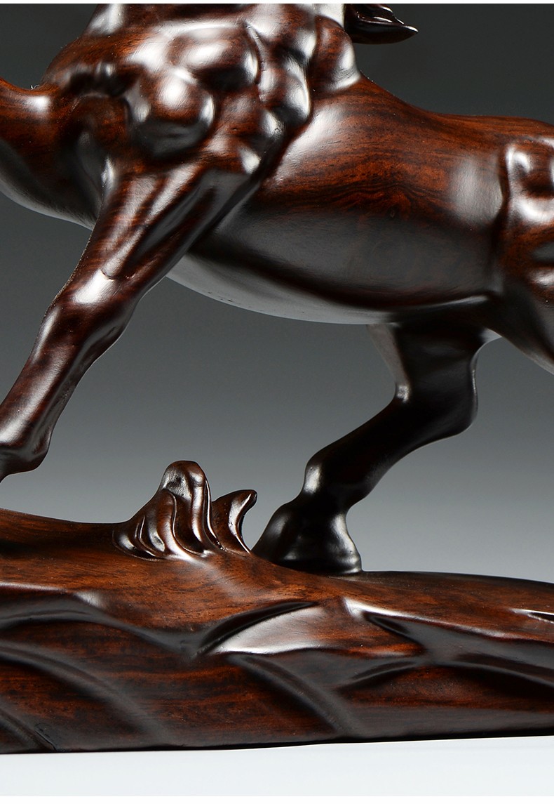刻木东方木雕马摆件腾空跃马红木工艺品马到成功家居饰品总经理办公室