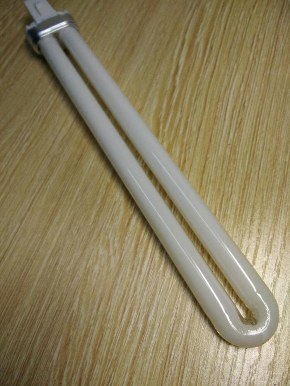 冠雄华雄11w台灯管白光6400k二针插头2u节能灯浴霸学生家用书桌灯一个