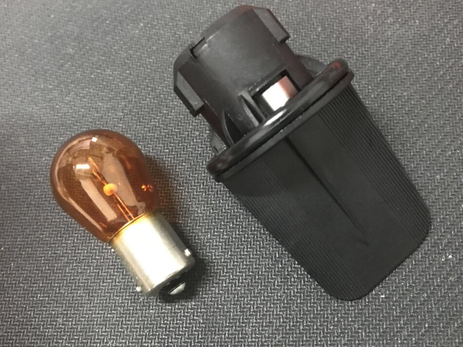 雪佛兰赛欧3前转向灯座 转向灯泡 赛欧3前转向灯 赛欧3转向灯座 灯座