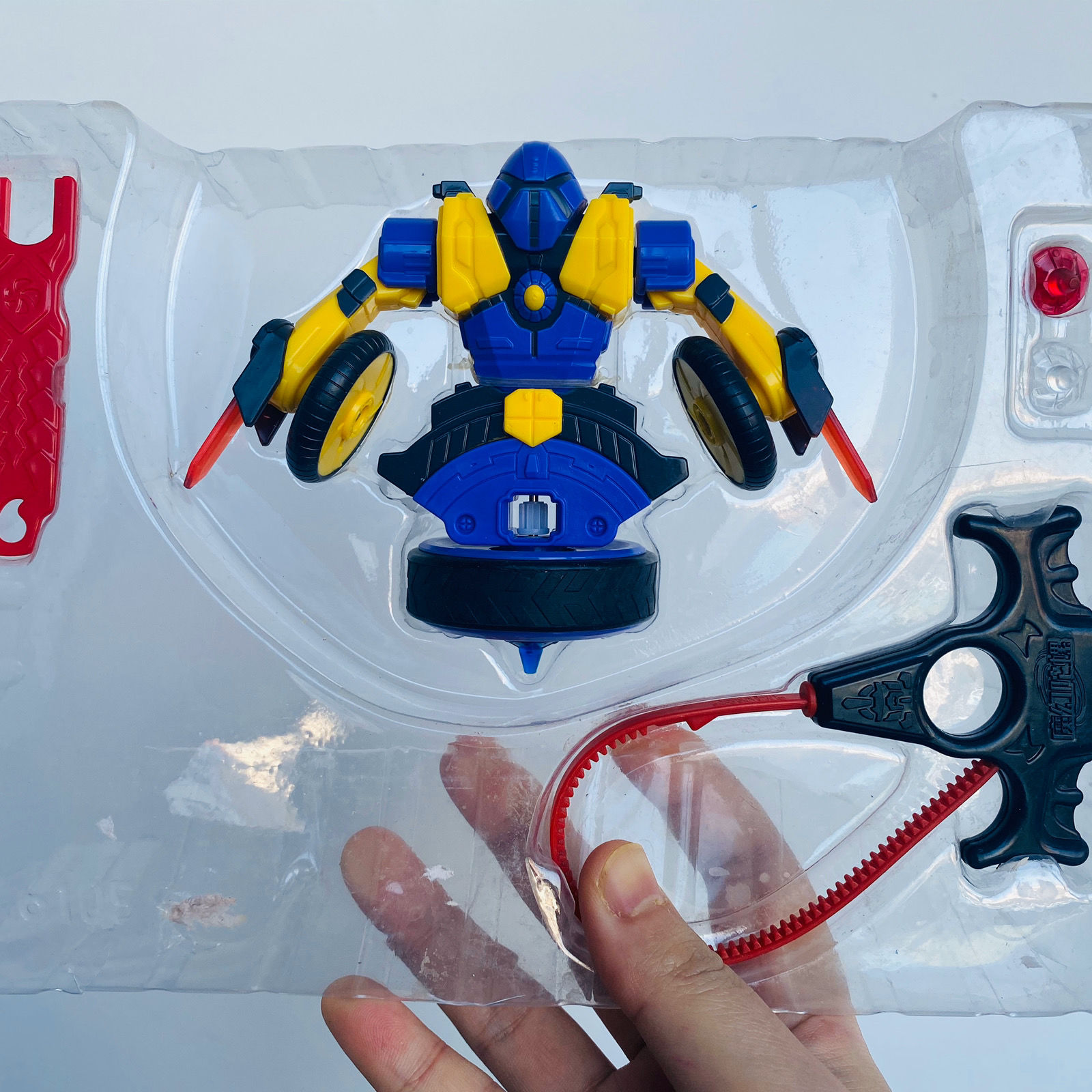 魔幻陀螺3之机甲战车4赤天鹰幻甲剑齿鲨机器变形陀螺男孩玩具魔幻陀螺