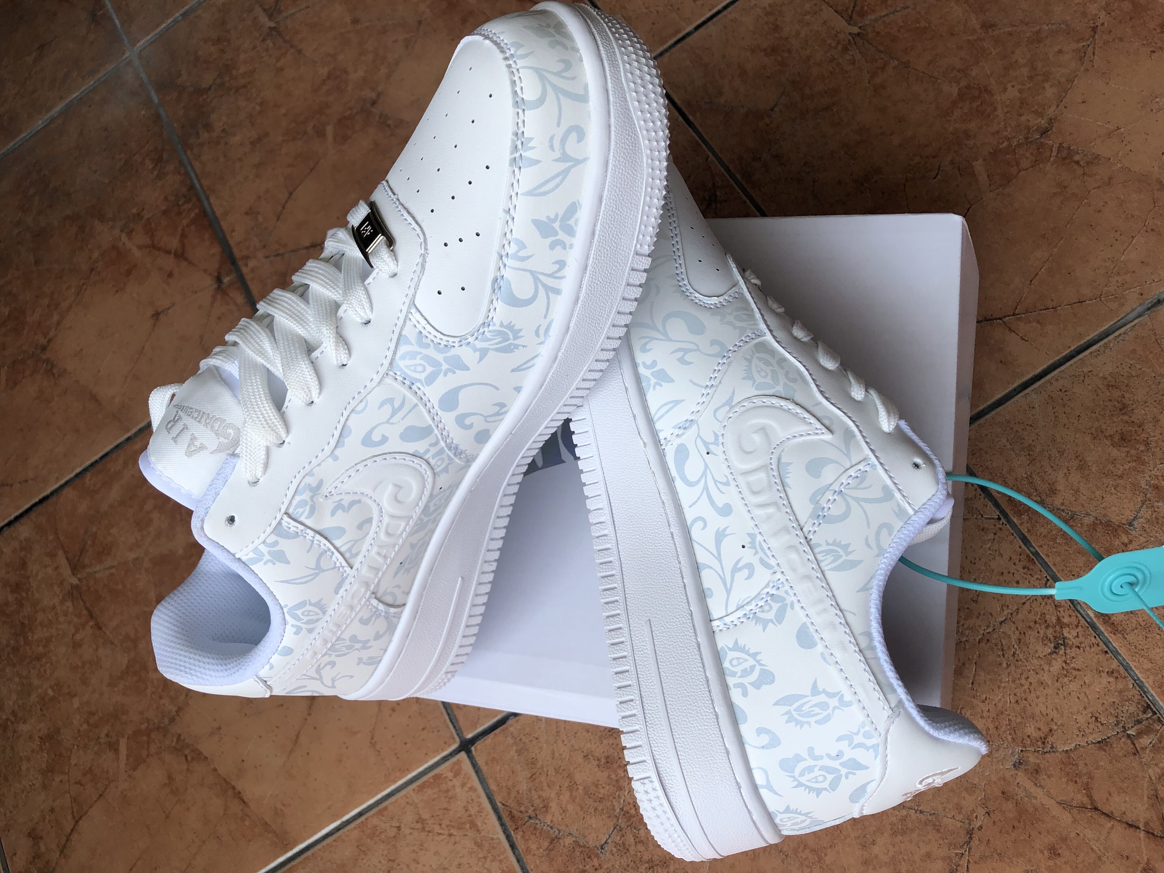 莆田青花瓷小白鞋情侣鞋子男潮鞋板鞋热感应变色龙女 全掌气垫二次元