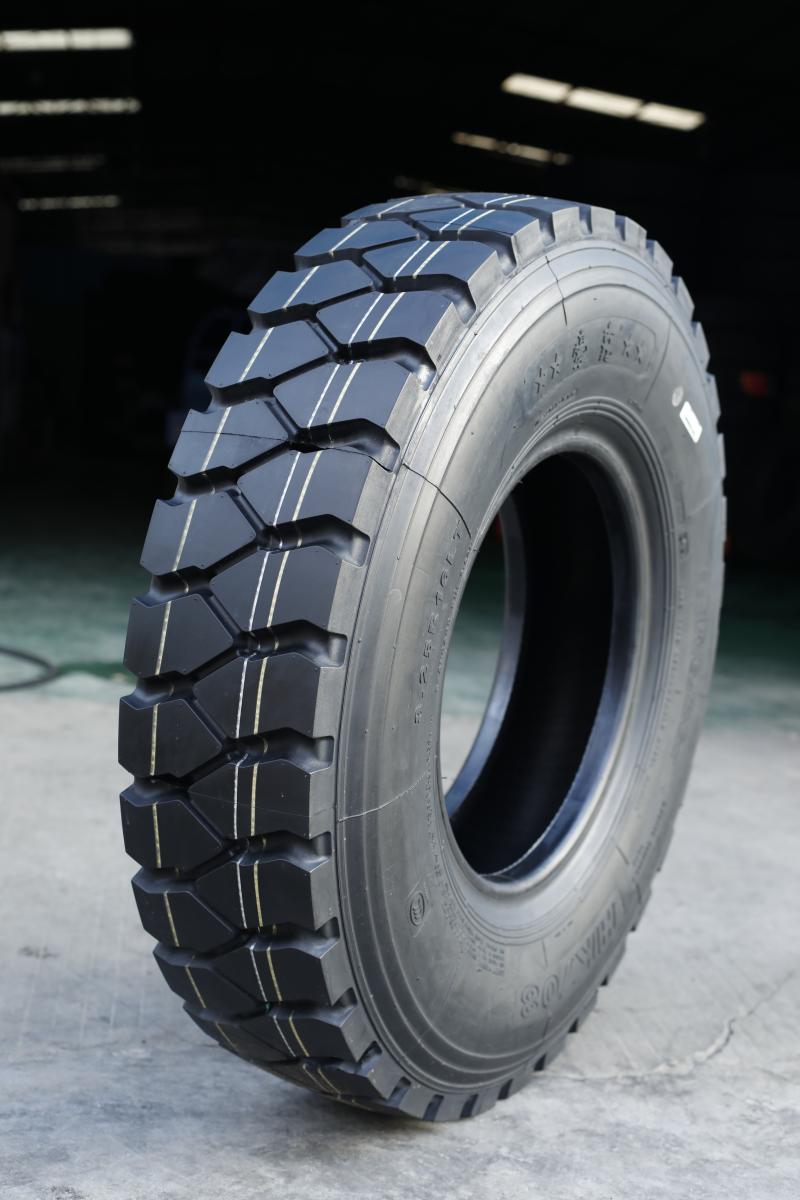 豪克货车轮胎750r16 825r16 825r20 900r20 1000r20全钢丝轮胎 825r20