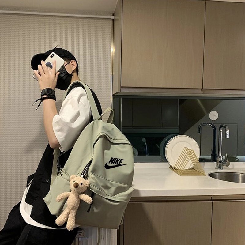 2022新款【国货新风向】王一博同款双肩背包书包学生休闲百搭纯色大