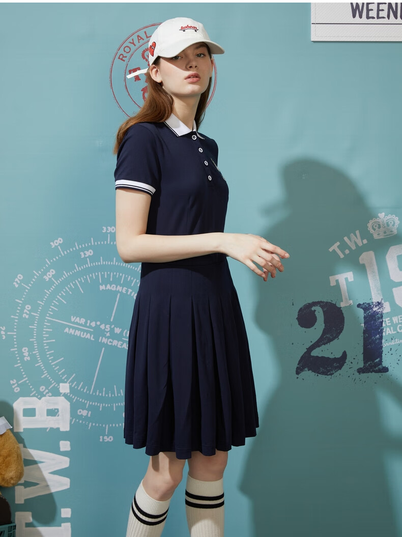 teenieweenie小熊polo领连衣裙白色休闲裙子a字百褶裙女夏季运动风