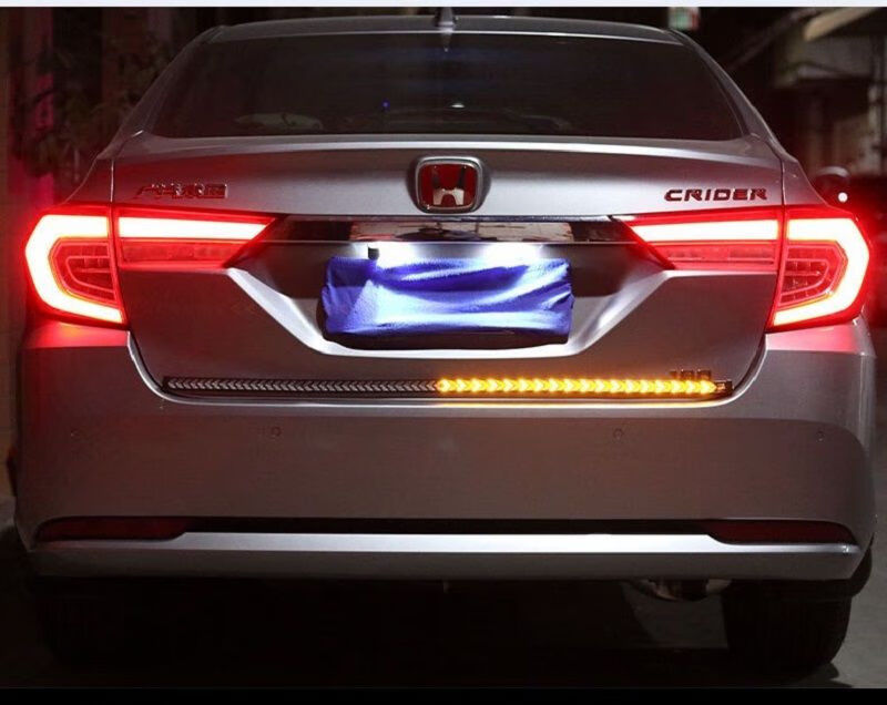 《好货推荐》雷静 适用于汽车led鱼骨尾灯高位刹车灯转向流光灯货车24