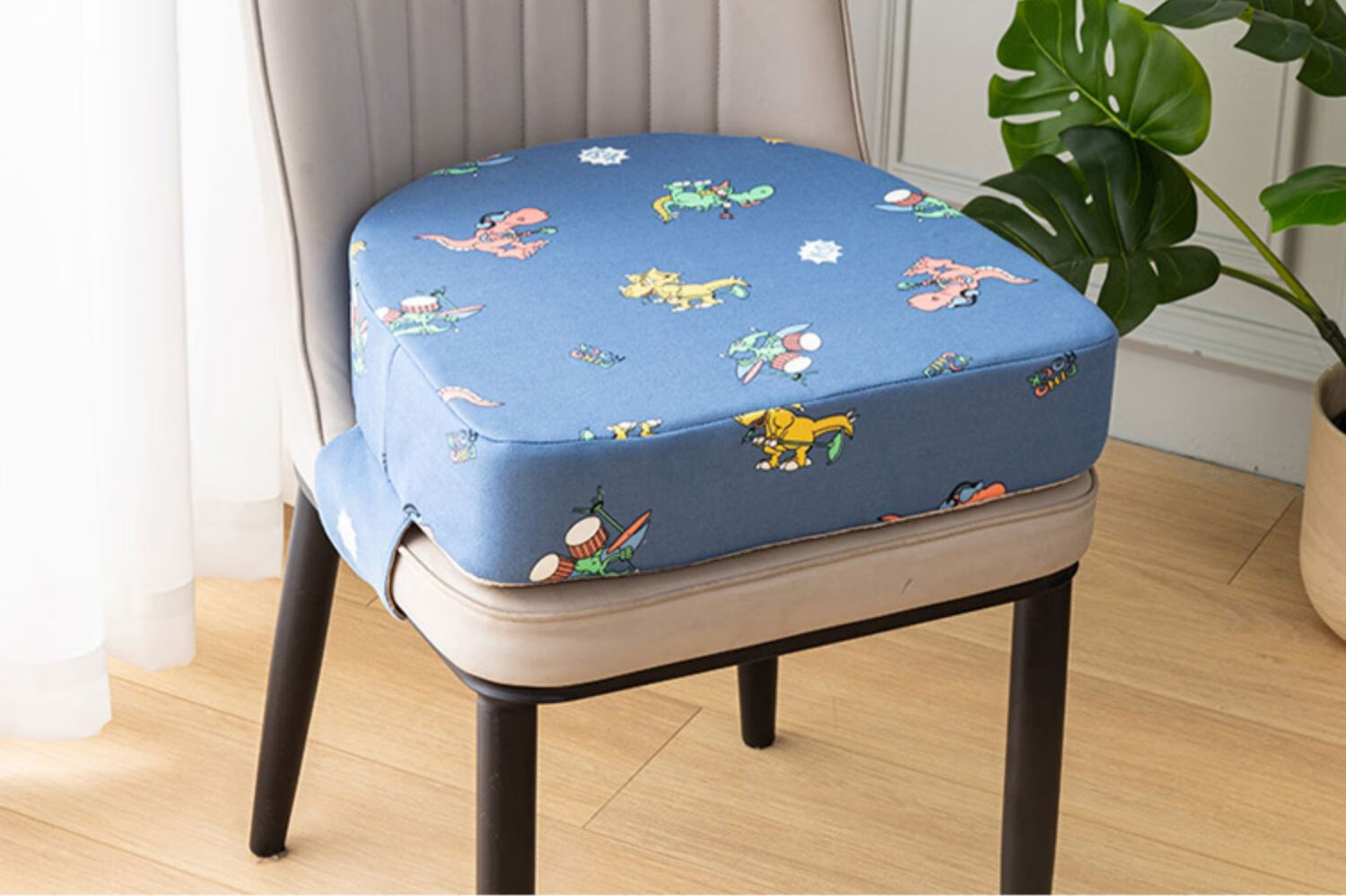 卓尔曼儿童增高坐垫餐椅加厚轻奢座椅垫宝宝客厅吃饭学习防滑坐垫屁