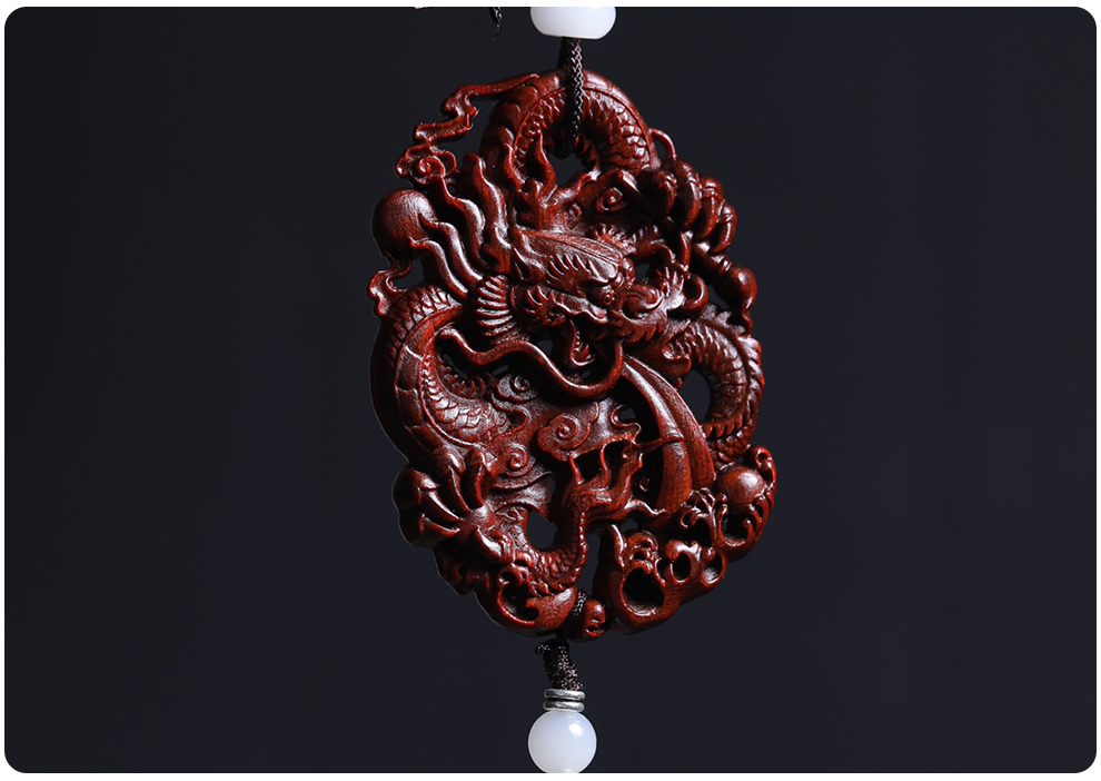 小叶紫檀木龙挂件红木雕刻龙牌吊坠木质龙形把玩生肖龙中国龙项链龙腾