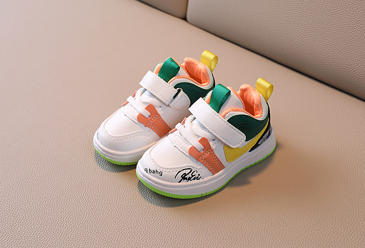 百搭好看的儿童小白鞋小白鞋男童宝宝鞋子女童运动鞋春秋新款休闲板鞋