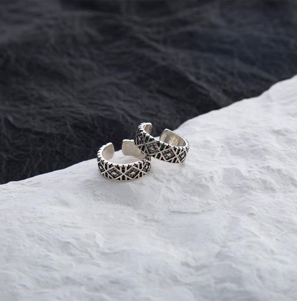 卡尔文·克莱恩(calvin klein)caimou原创设计天使之眼戒指男潮复古