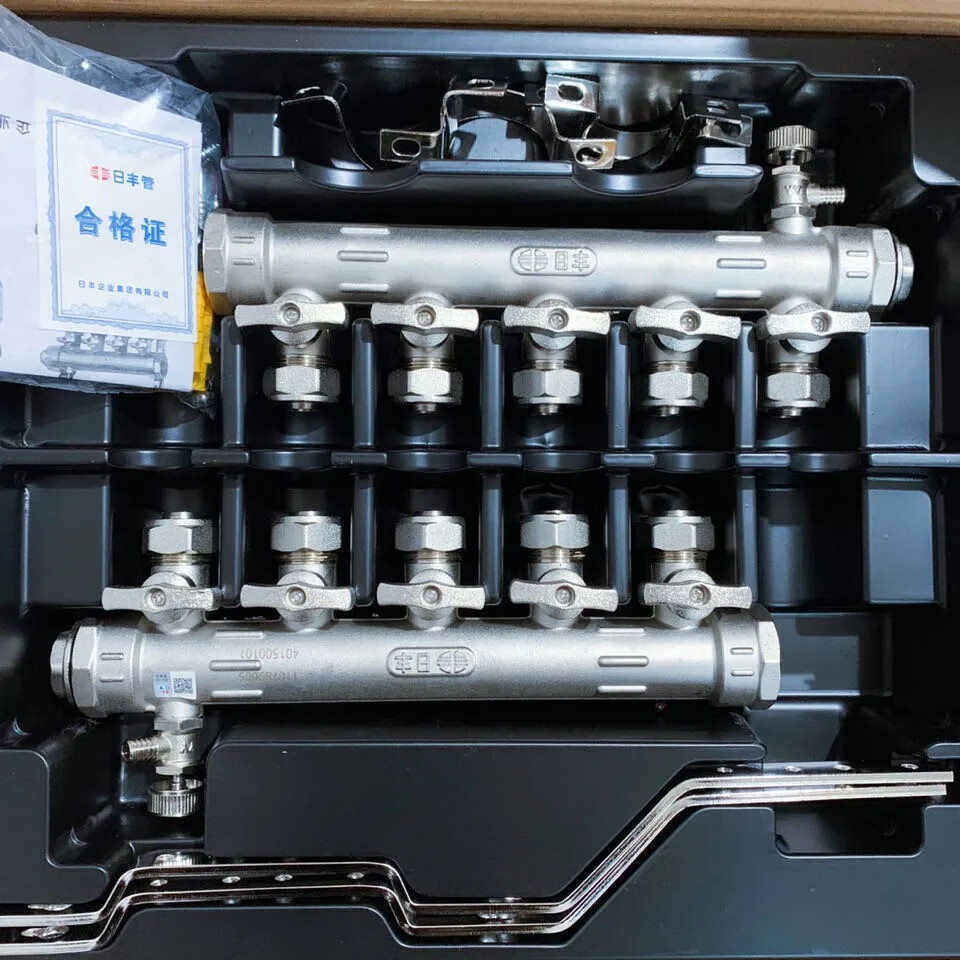 上海日丰地暖分水器日丰分水器地暖管专用分水器加厚铜锻压一体8路